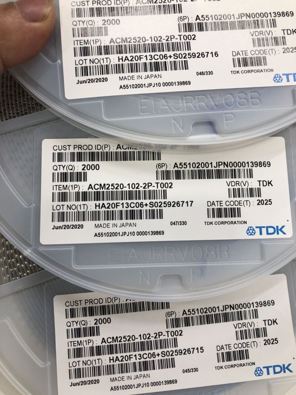 未使用ACM2520-102-2P-T002 SMDの集積回路の破片ICの真新しい元