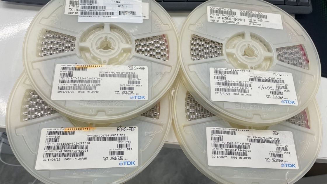 ACT4532-102-2PTD10    SMDの集積回路の破片ICの真新しい原物   未使用