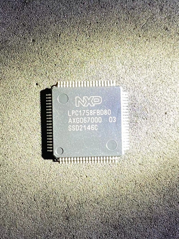 未使用LPC1758FBD80 QFP80の集積回路の破片ICのマイクロ制御回路真新しい原物