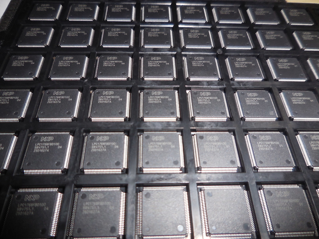 LPC1768FBD100   未使用QFP100集積回路の破片ICのマイクロ制御回路真新しい原物