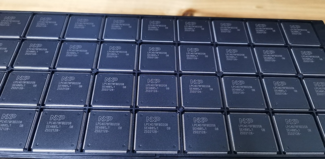 LPC4078FBD208   QFP208   未使用集積回路の破片ICのマイクロ制御回路真新しい原物